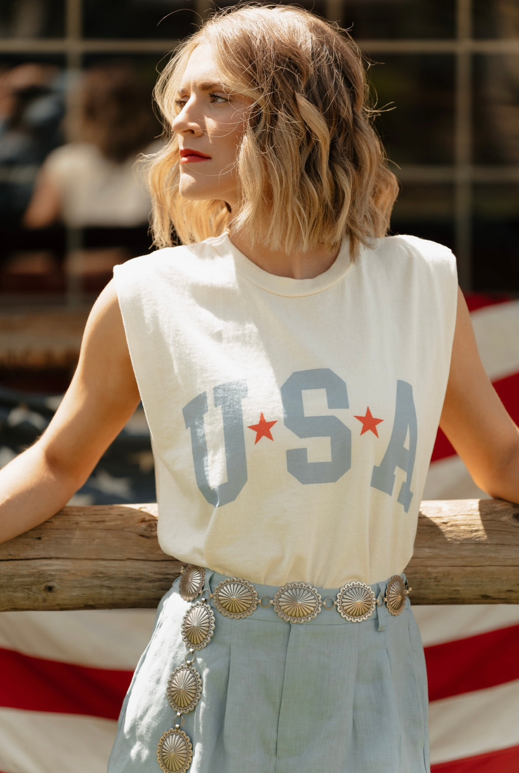 USA white muscle tee tank