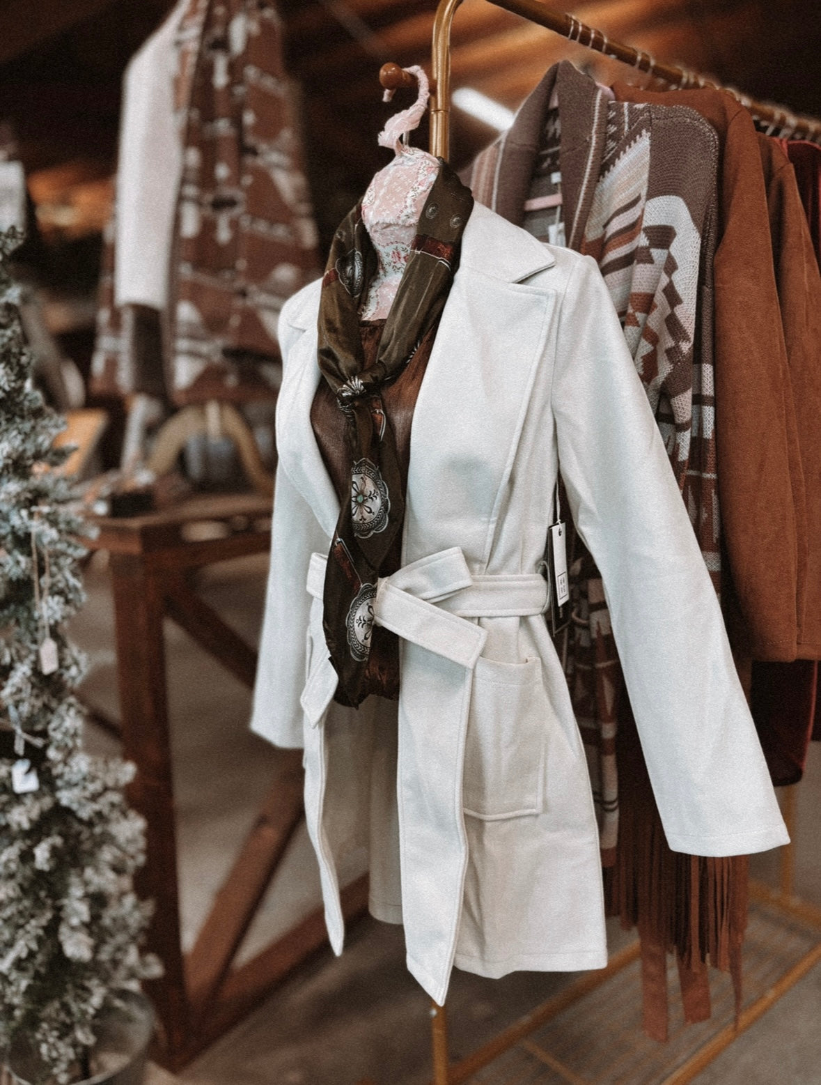 Soft Cream Coat with lapel and tie at waist